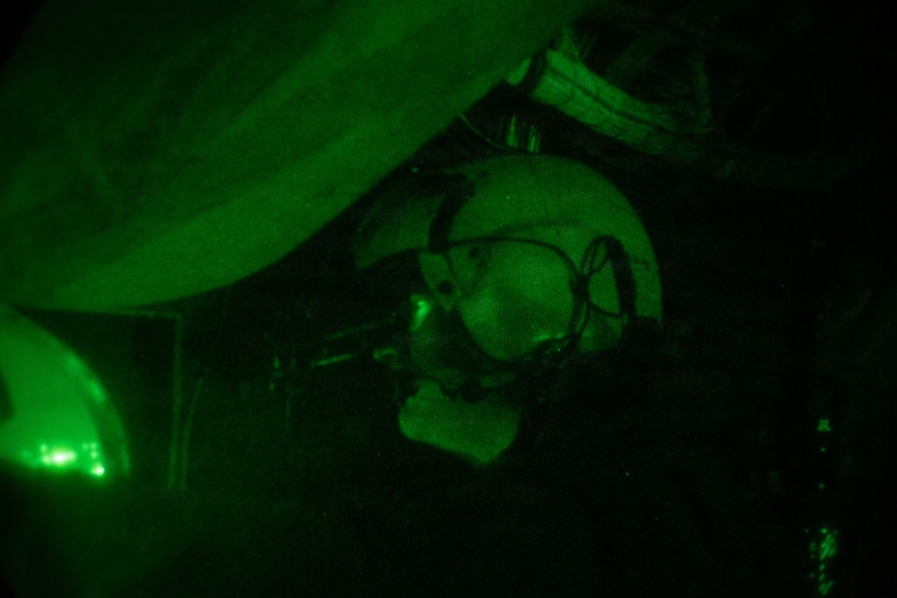 HMH-465 conduct aerial gunnery qualification