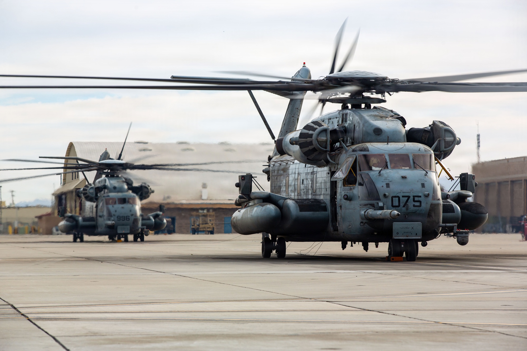 DVIDS - Images - HMH-465 conduct flight operations [Image 1 of 10]