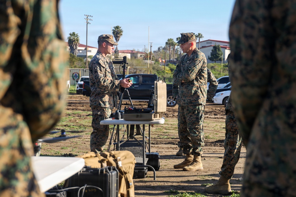 Lt. Gen. Eric Austin visits U.S. Marines with 1st MARDIV