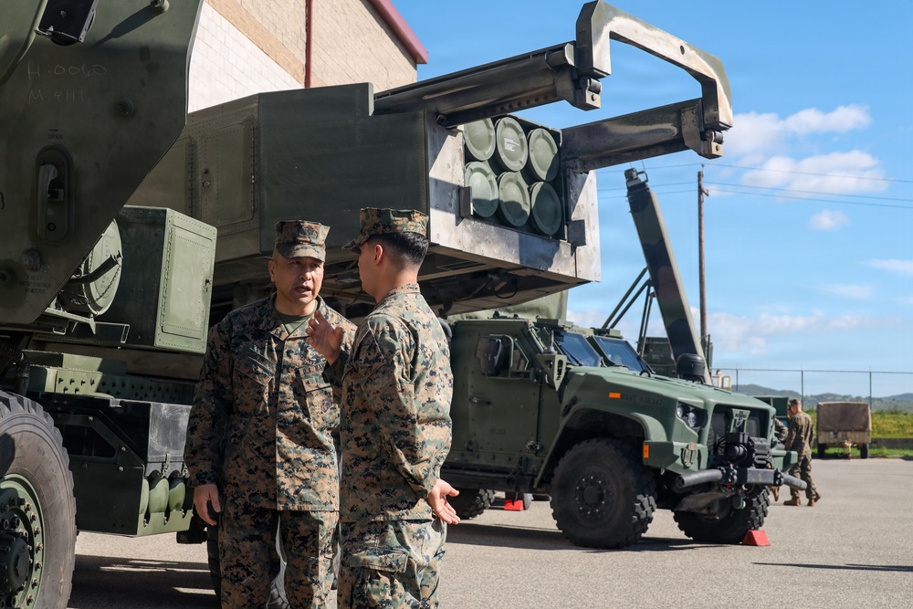 Lt. Gen. Eric Austin visits U.S. Marines with 1st MARDIV