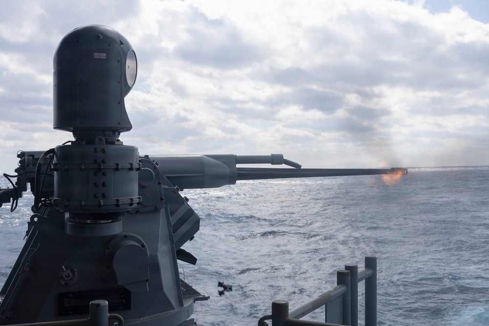Kearsarge Conducts A Mark 38 Gun Shoot