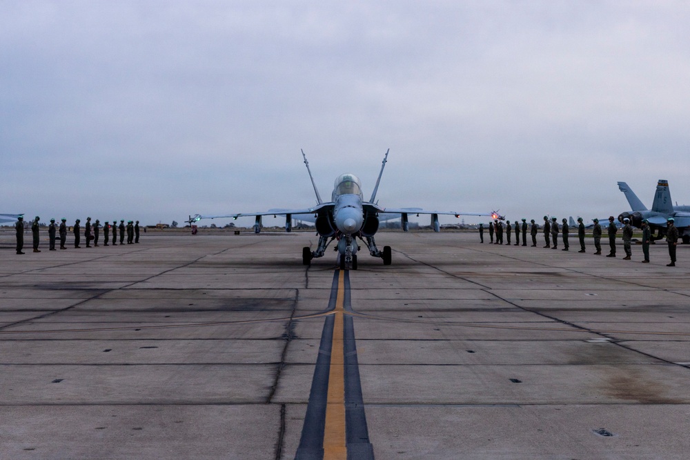 Commandant and CG F/A-18 Flight