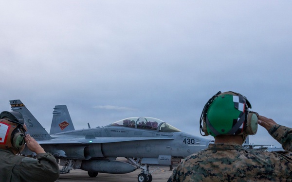 Commandant and CG F/A18 Flight