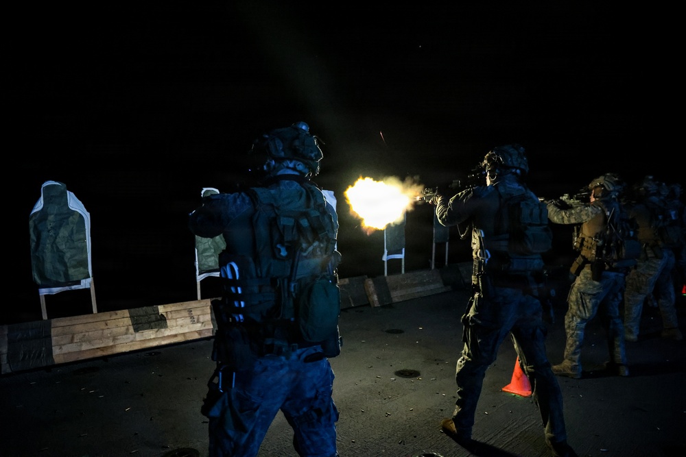 22nd MEU(SOC) | MSPF Conducts a Live-Fire Range Aboard USS Iwo Jima