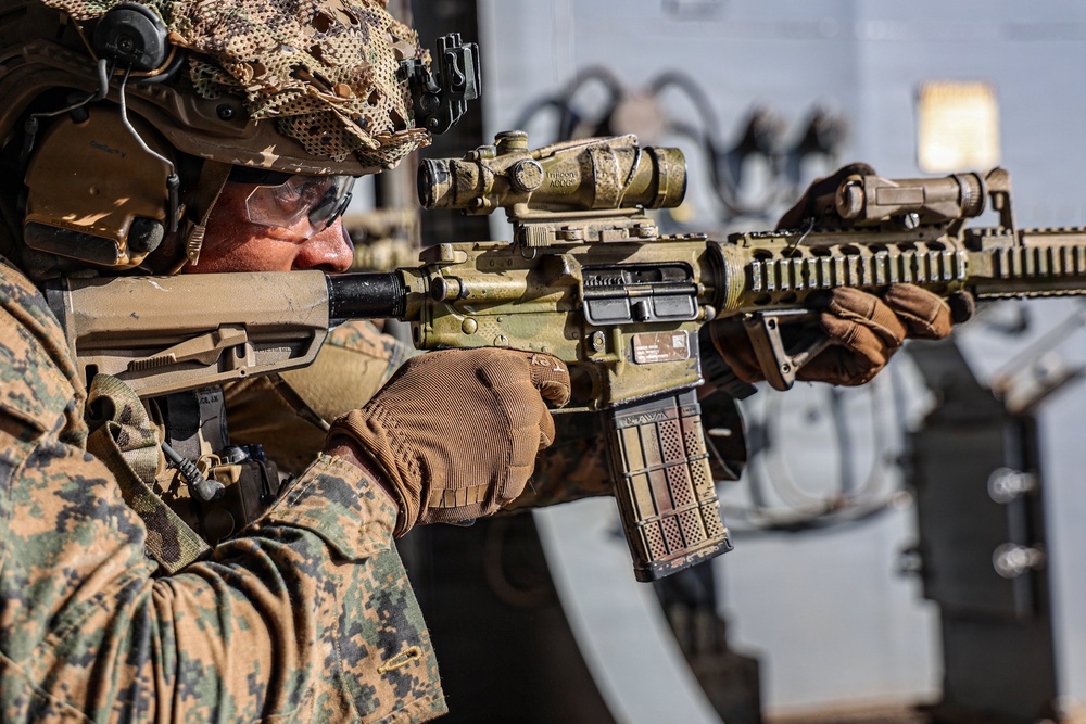 22nd MEU (SOC) | CLB 26 and BLT 3/6 Conduct a Live-Fire Range Aboard USS Iwo Jima