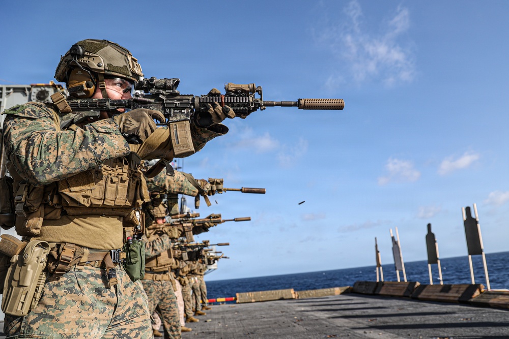 22nd MEU (SOC) | CLB 26 and BLT 3/6 Conduct a Live-Fire Range Aboard USS Iwo Jima