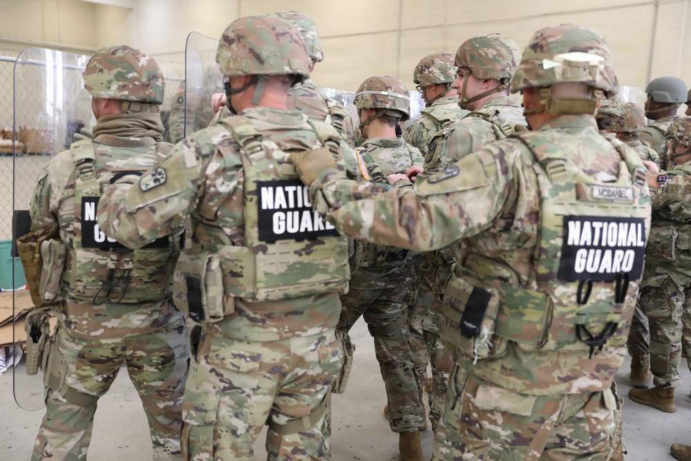 South Carolina National Guard Soldiers conduct security operations training at Joint Base Anacostia-Bolling