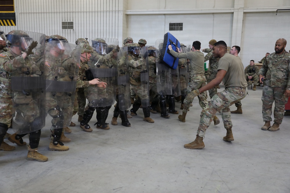 South Carolina National Guard Soldiers conduct security operations training at Joint Base Anacostia-Bolling