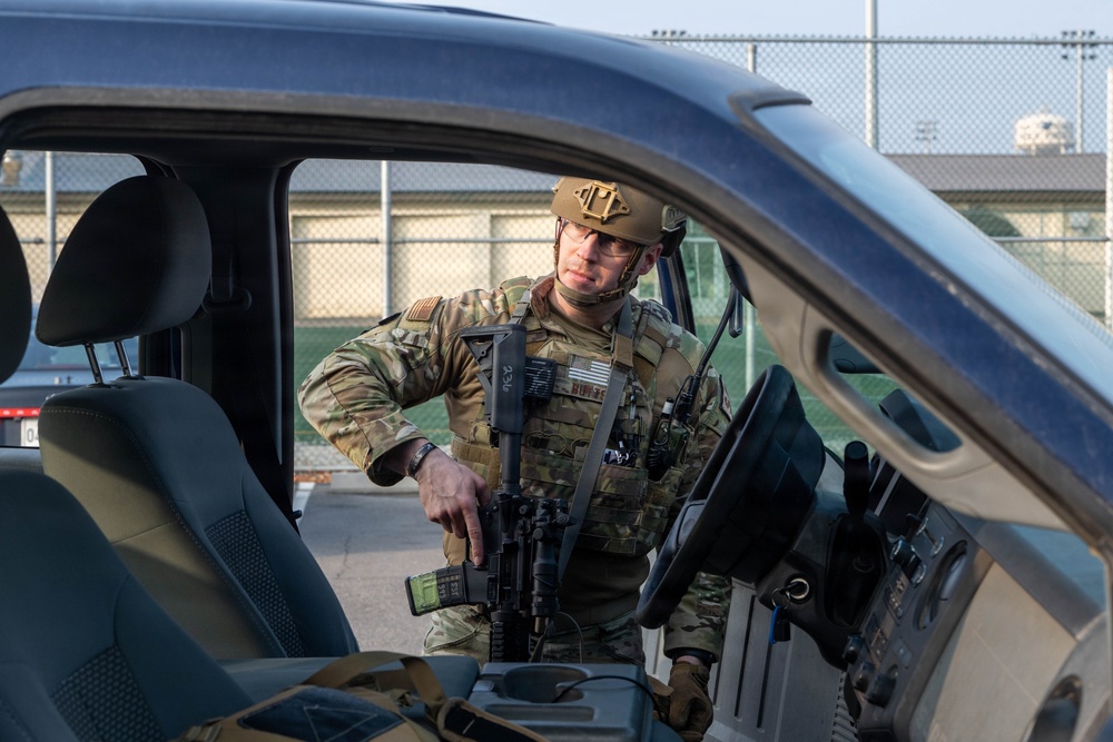 Wolf Pack dominates second day of exercise BEVSENT 26-2