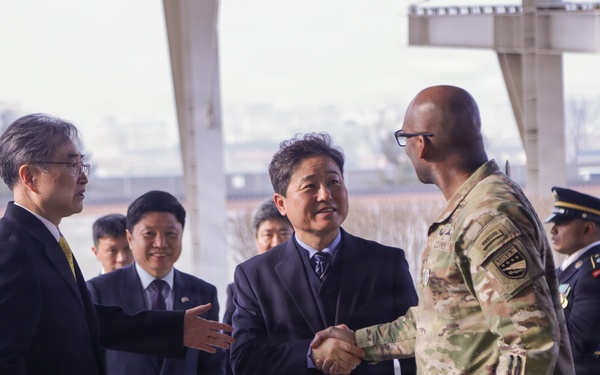 Humphreys Meeting Highlights Unwavering ROK-U.S. Commitment to Peace