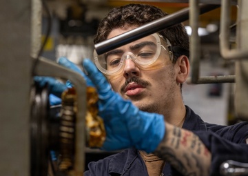 Abraham Lincoln Conducts Routine Maintenance