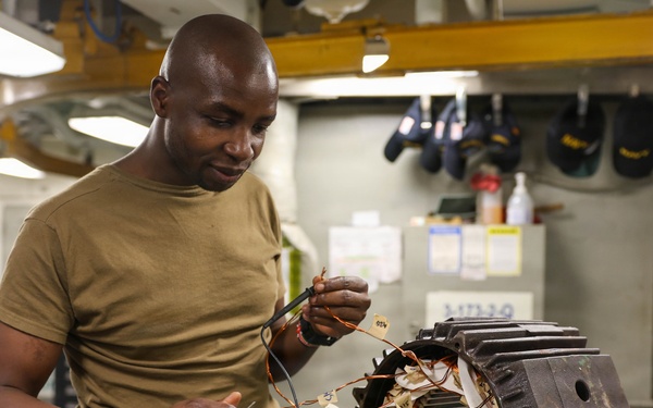 Abraham Lincoln Conducts Routine Maintenance