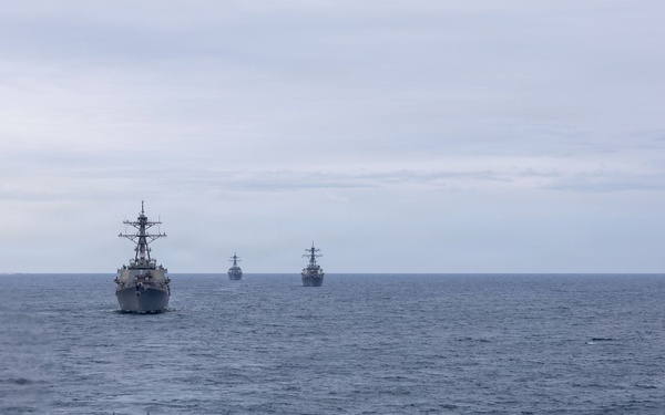 Underway aboard the USS Gonzalez (DDG 66)