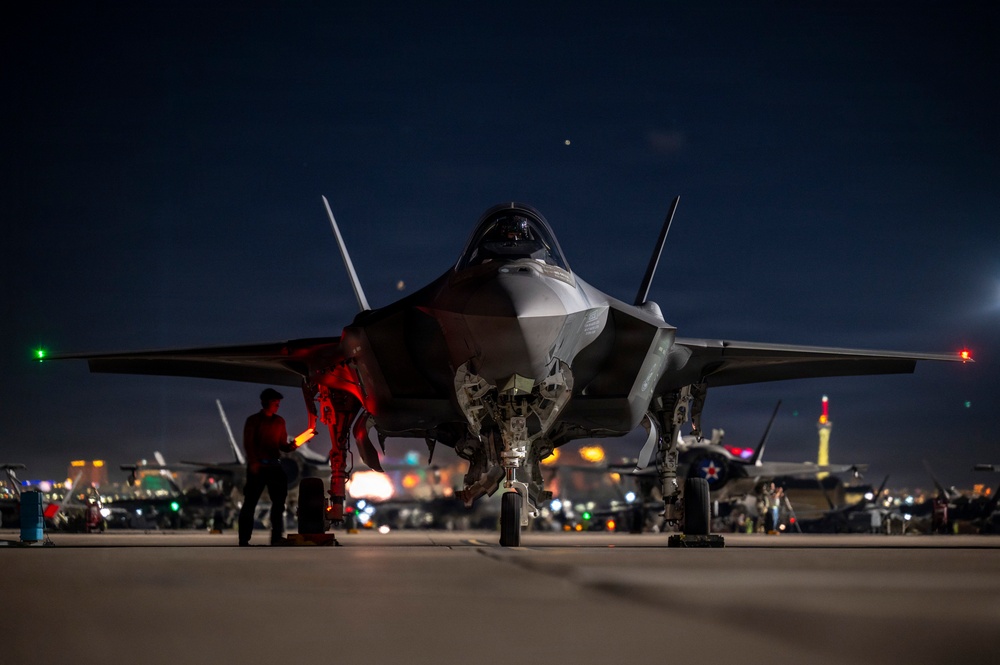 F-35s fly night ops for RF-N 26-1