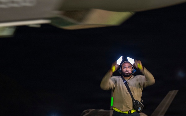 F-35s fly night ops for RF-N 26-1