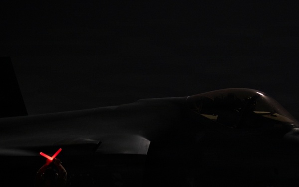 F-35s fly night ops for RF-N 26-1