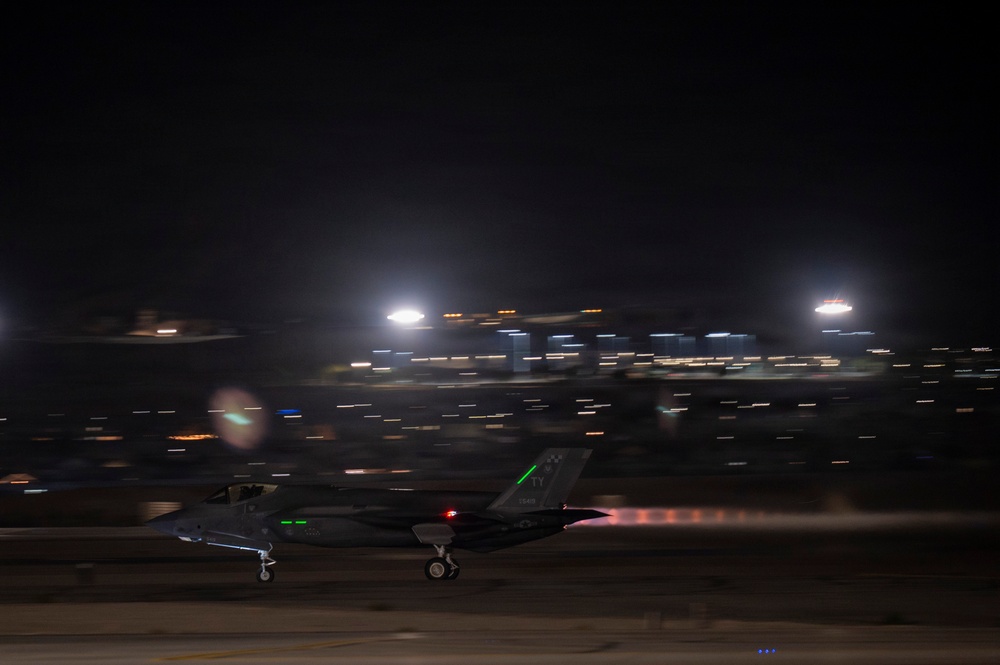 F-35s fly night ops for RF-N 26-1