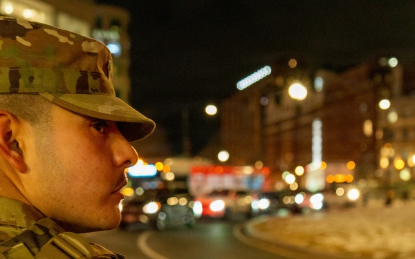 Arkansas Guardsmen Conduct Night Patrol in Washington D.C.