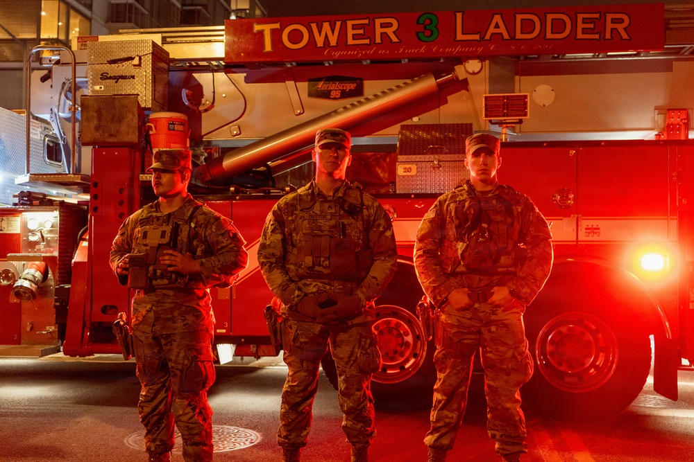 Arkansas Guardsmen Conduct Night Patrol in Support of D.C. Safe and Beautiful