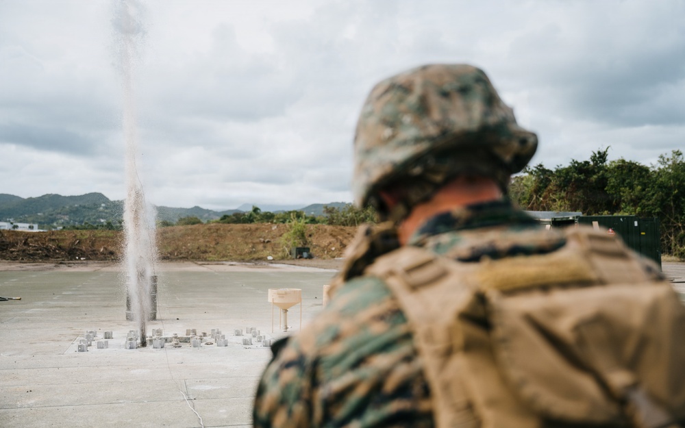 Marines prepare HPRU pad in Puerto Rico