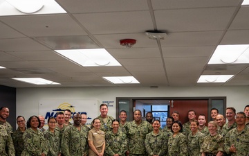 Vice Adm. English Visits NAVSUP FLC San Diego