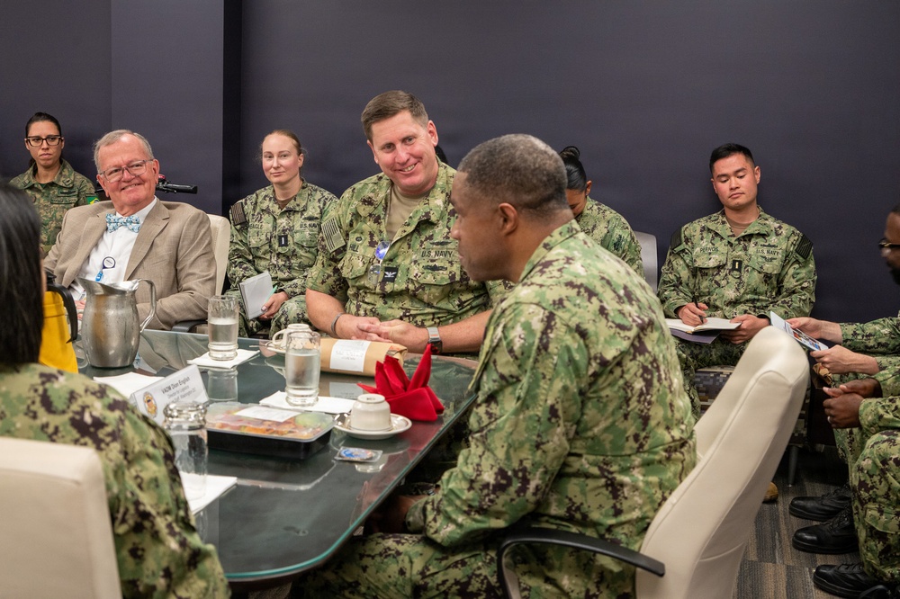 Vice Adm. English Visits NAVSUP FLC San Diego
