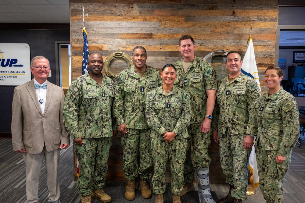 Vice Adm. English Visits NAVSUP FLC San Diego