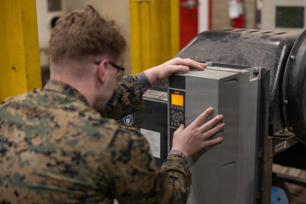 2nd Maintenance Battalion Brings ACVs Back to Life with One Simple, Yet Critical Component