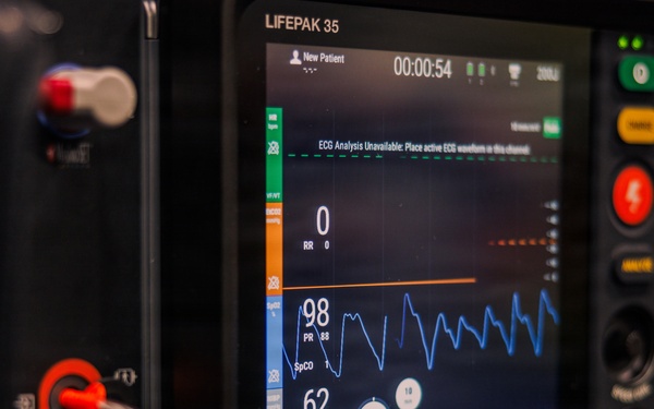 Quantico Fire and Emergency Services demonstrate capabilities of LifePak 35