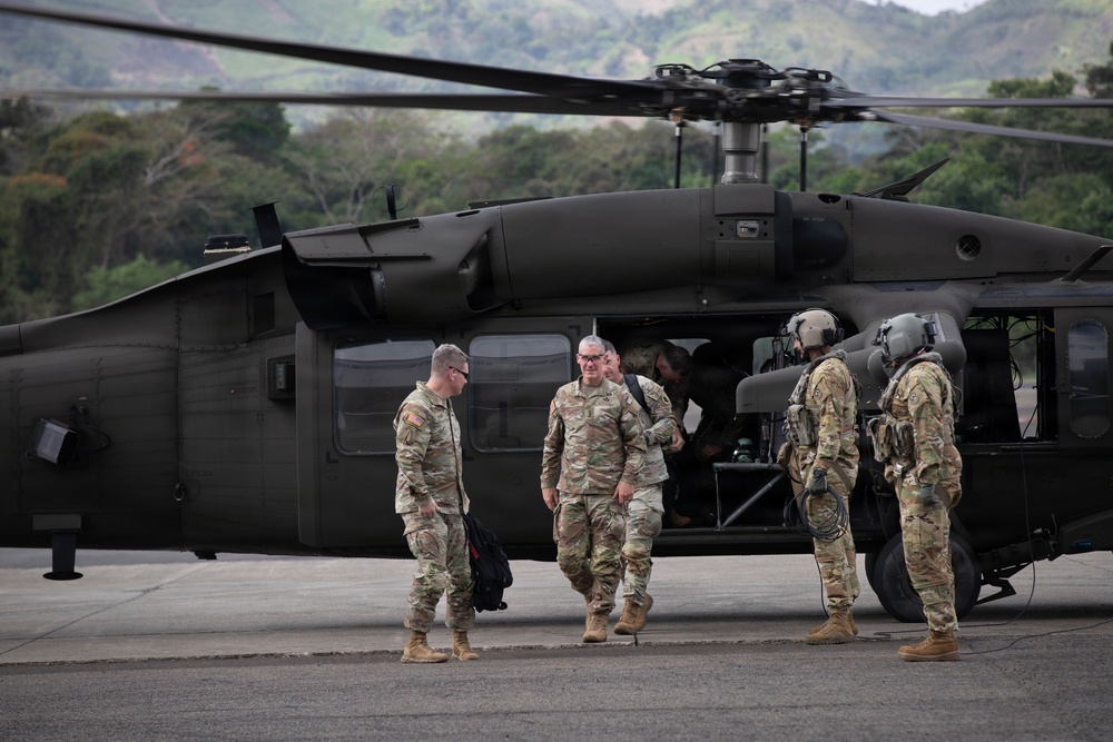 U.S. Army Western Hemisphere Command visits JSCG-P in Panama