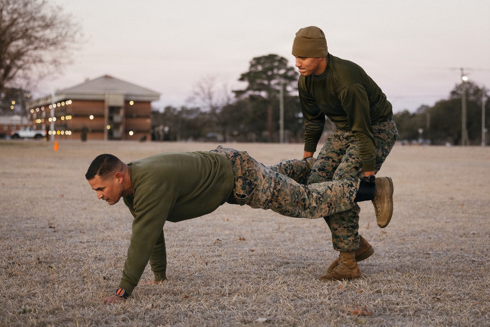 26th MEU Marines and Sailors participate in unit PT