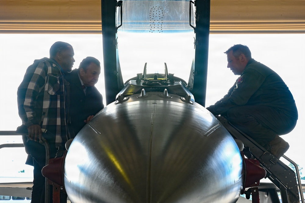 Atlantic County Commissioners Visit The 177th Fighter Wing