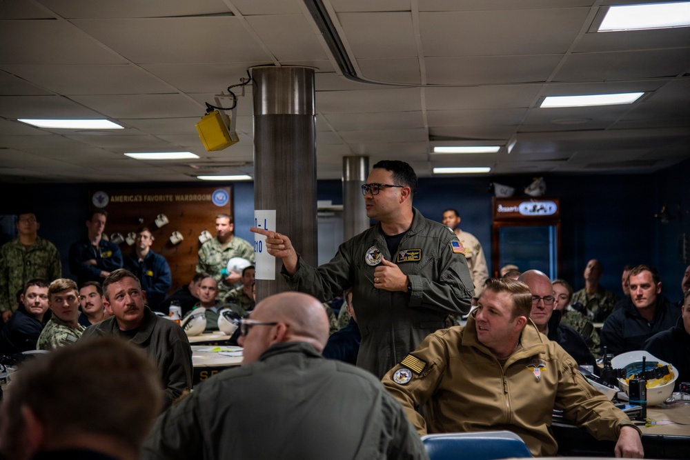 USS Carl Vinson (CVN 70) holds all-officers meeting