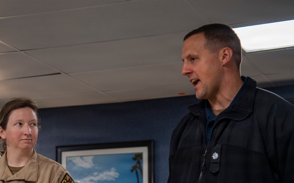 SS Carl Vinson (CVN 70) holds all-officers meeting