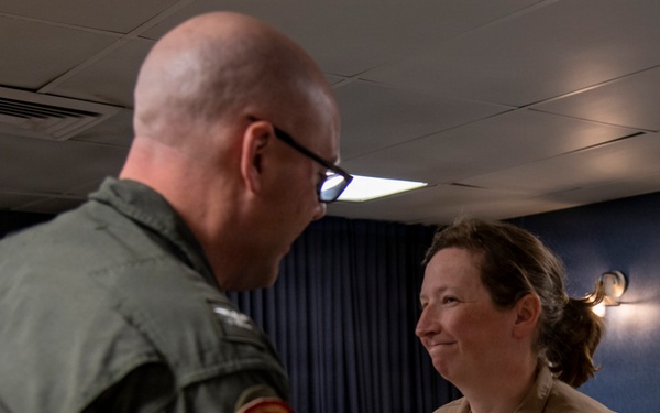 USS Carl Vinson (CVN 70) holds all-officers meeting