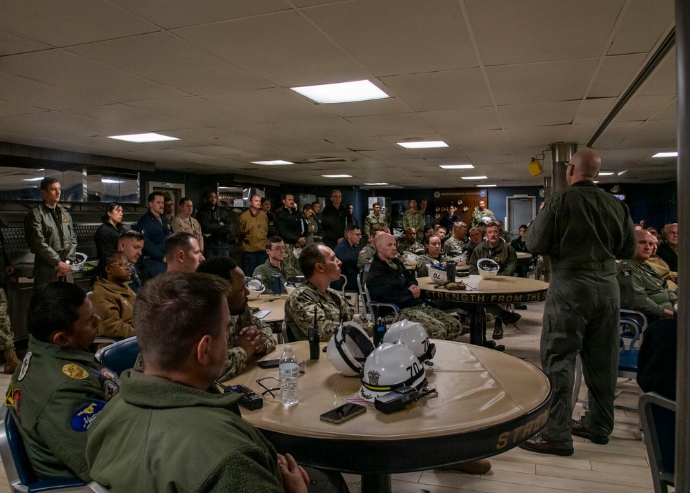 USS Carl Vinson (CVN 70) holds all-officers meeting