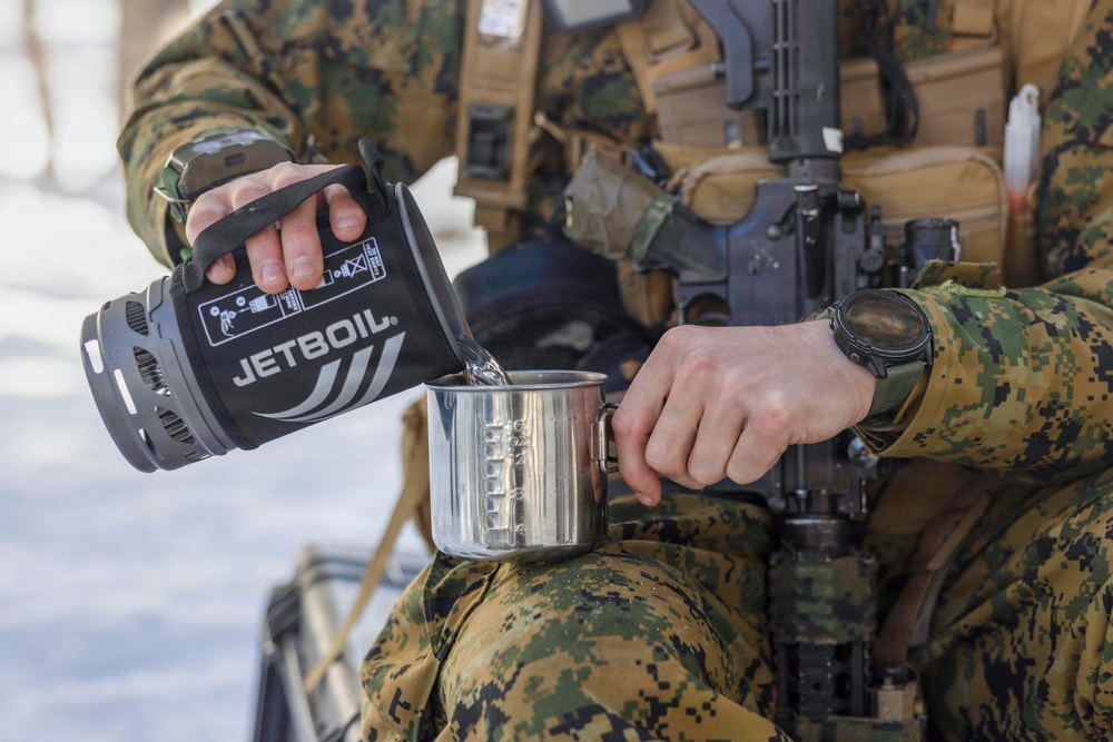 MTX 1-26 | Combat Logistics Battalion 24 Setup Field Lodging