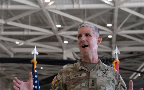 Lt. Gen. Stephen Smith visits Joint Task Force-Bravo