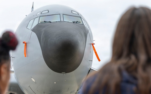 Edwards STARBASE field trips expand STEM mindset for local school students