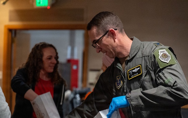 Minot Community Supports Airmen Through Cookie Drive