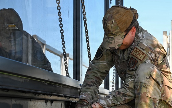 Air Force Supports Interagency Airlift of Containerized Nuclear Power System