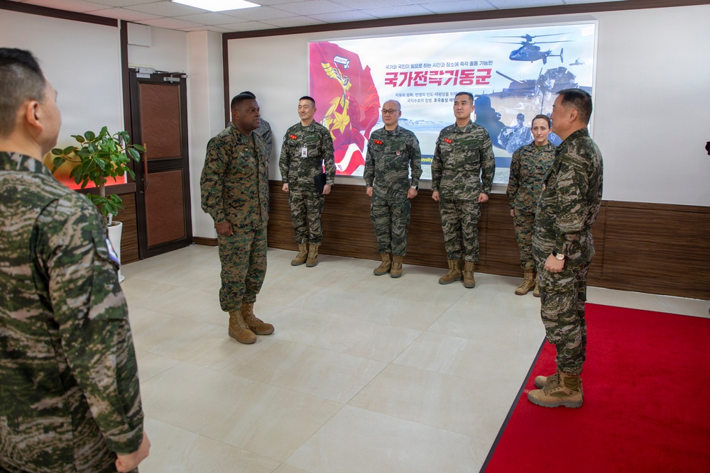 Marine Forces Korea Sergeant Major Awarded Republic of Korea Prime Minister Commendation