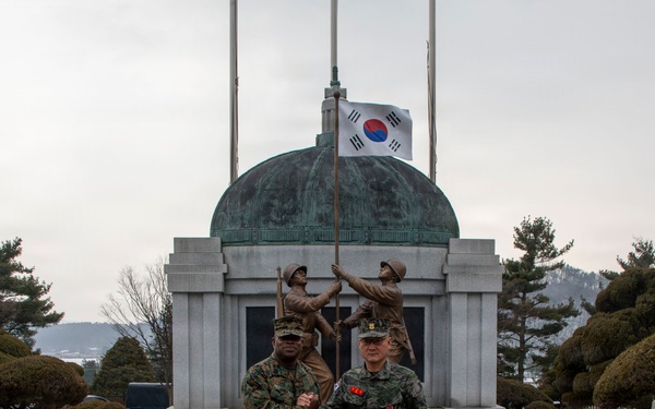 Marine Forces Korea Sergeant Major Awarded Republic of Korea Prime Minister Commendation