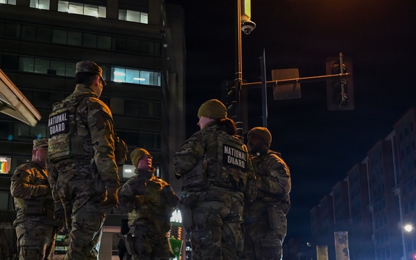 Senior leaders visit guardsmen supporting the mission after dark