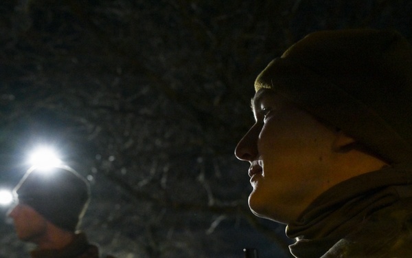 Senior leaders visit guardsmen supporting the mission after dark