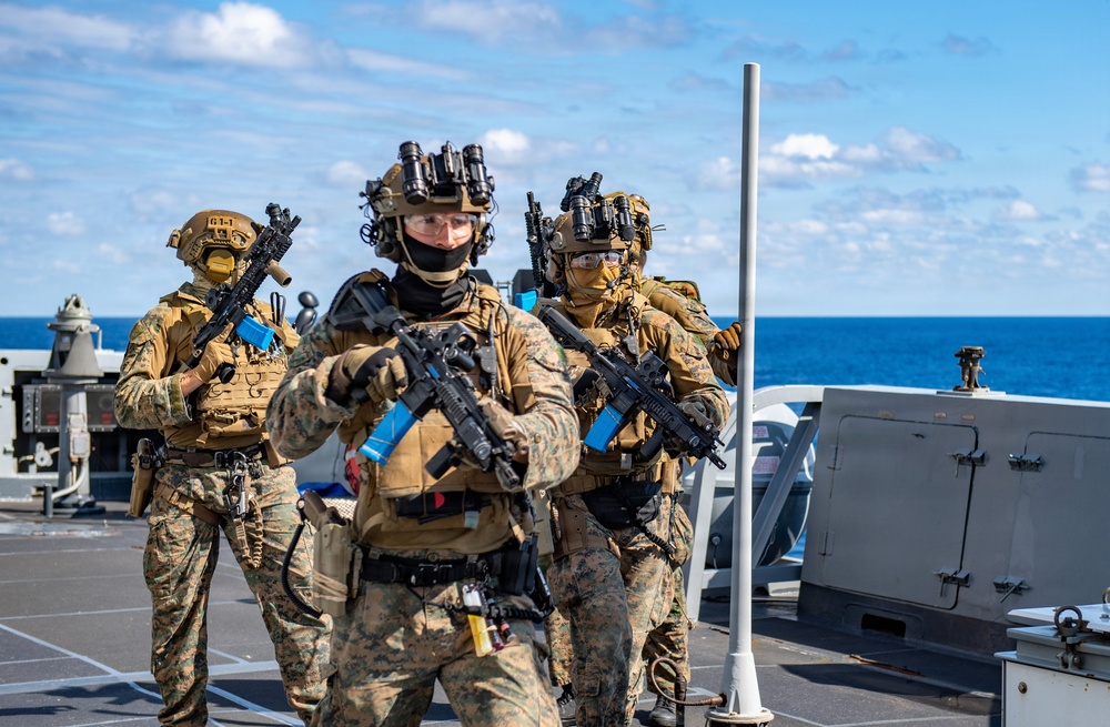 U.S. Marines Secure Bridgewing