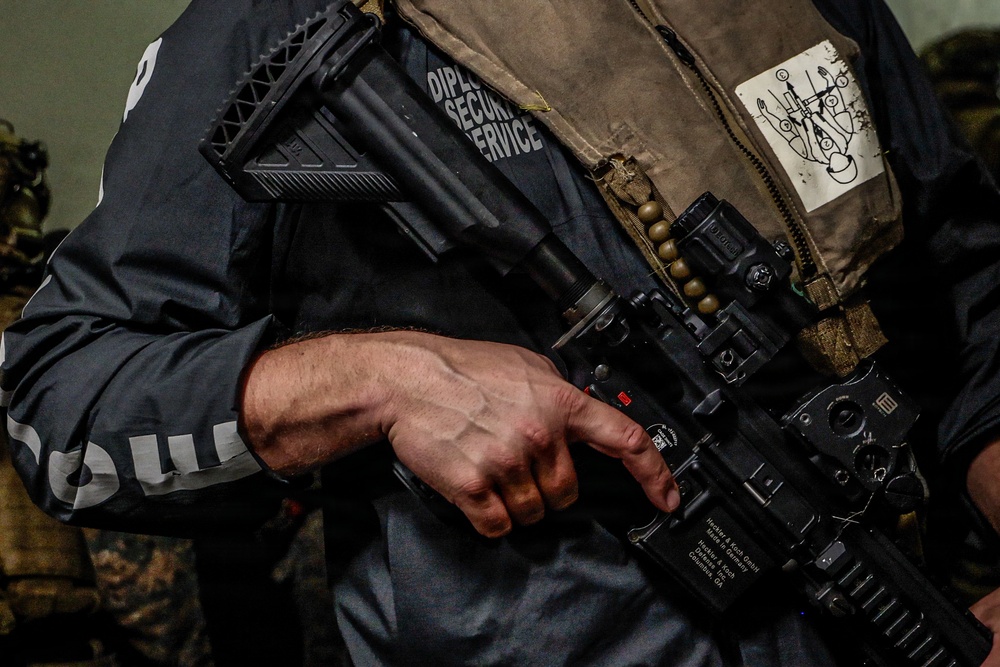 22nd MEU(SOC) | BLT 3/6 and DSS Quick Reaction Force Training