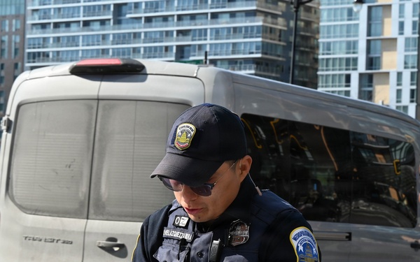 South Carolina National guard assist Metropolitan Police in Shoplifting at Navy Yard