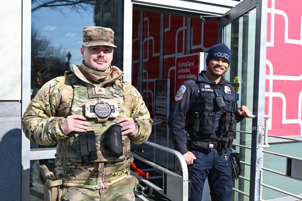 South Carolina National guard assist Metropolitan Police in Shoplifting at Navy Yard