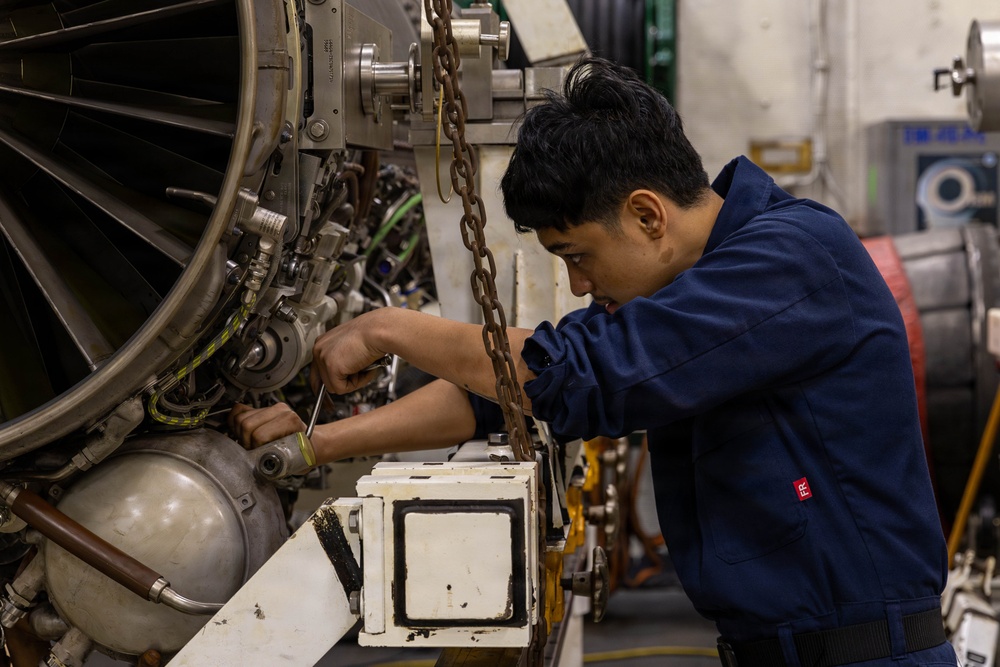 Abraham Lincoln Conducts Routine Aircraft Maintenance